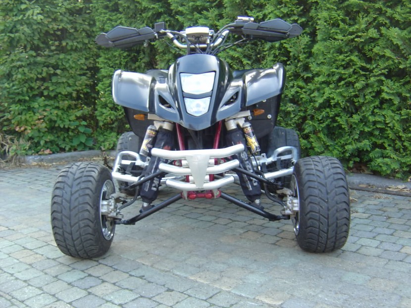 23kdw2b.jpg (221.67 KiB) 25212 keer bekeken Suzuki LTZ 4000 Superquader